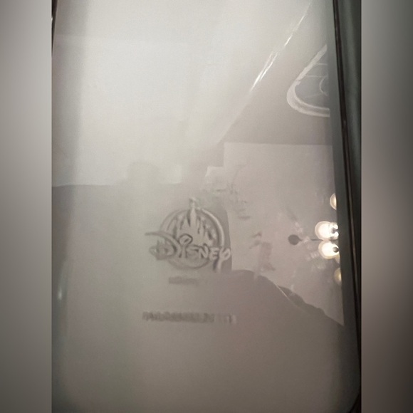 Disney world D-Tech Cinderella castle IPhone Otterbox case - Picture 7 of 7